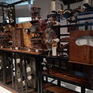 A nice Steampunk transmitter next to us!