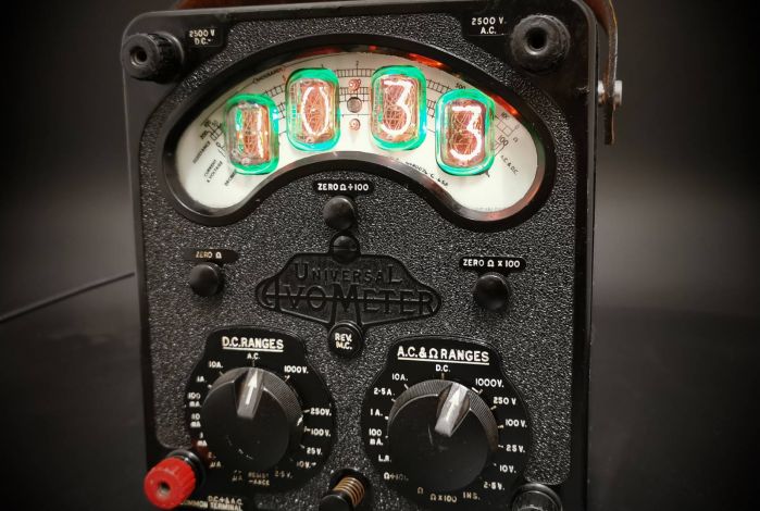 The Avo-8 Clock